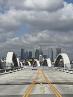 6th st Viaduct mittig.JPG