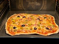 Pizza_Tonno_02.jpg