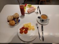 27_0601 Lounge A13 Frühstück.jpg