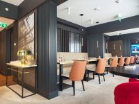 lounge01.jpg