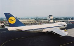 lufthansa-747.jpg