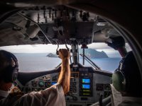 landing-at-saba-cockpit-view-winair.jpg