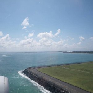 67  Bali Anflug