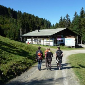 Auf zur zweiten Sektion, ein im Sommer auf Sessellift umgebauter Schlepplift ...