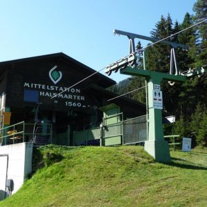 Bergstation der ersten Sektion des Sesselliftes - wie damals ...