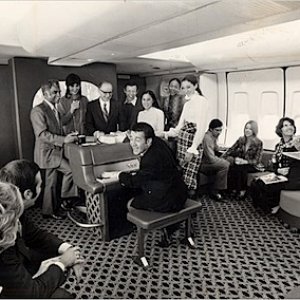 747 Piano Bar