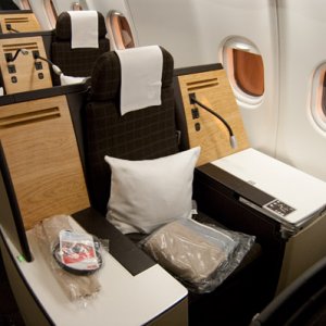 Business Class - Sitzreihen auf der rechten Seite (abwechselnd 2 / 1)
