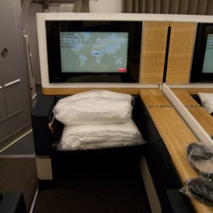First Class - Sitz und IFE