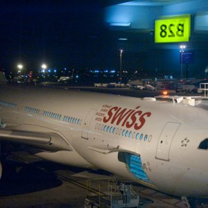 SWISS A330-300 an der Gate in JFK
