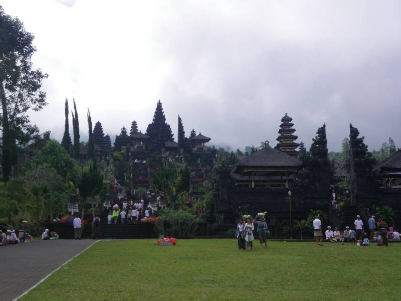 83  Pura Beskih  Muttertempel
