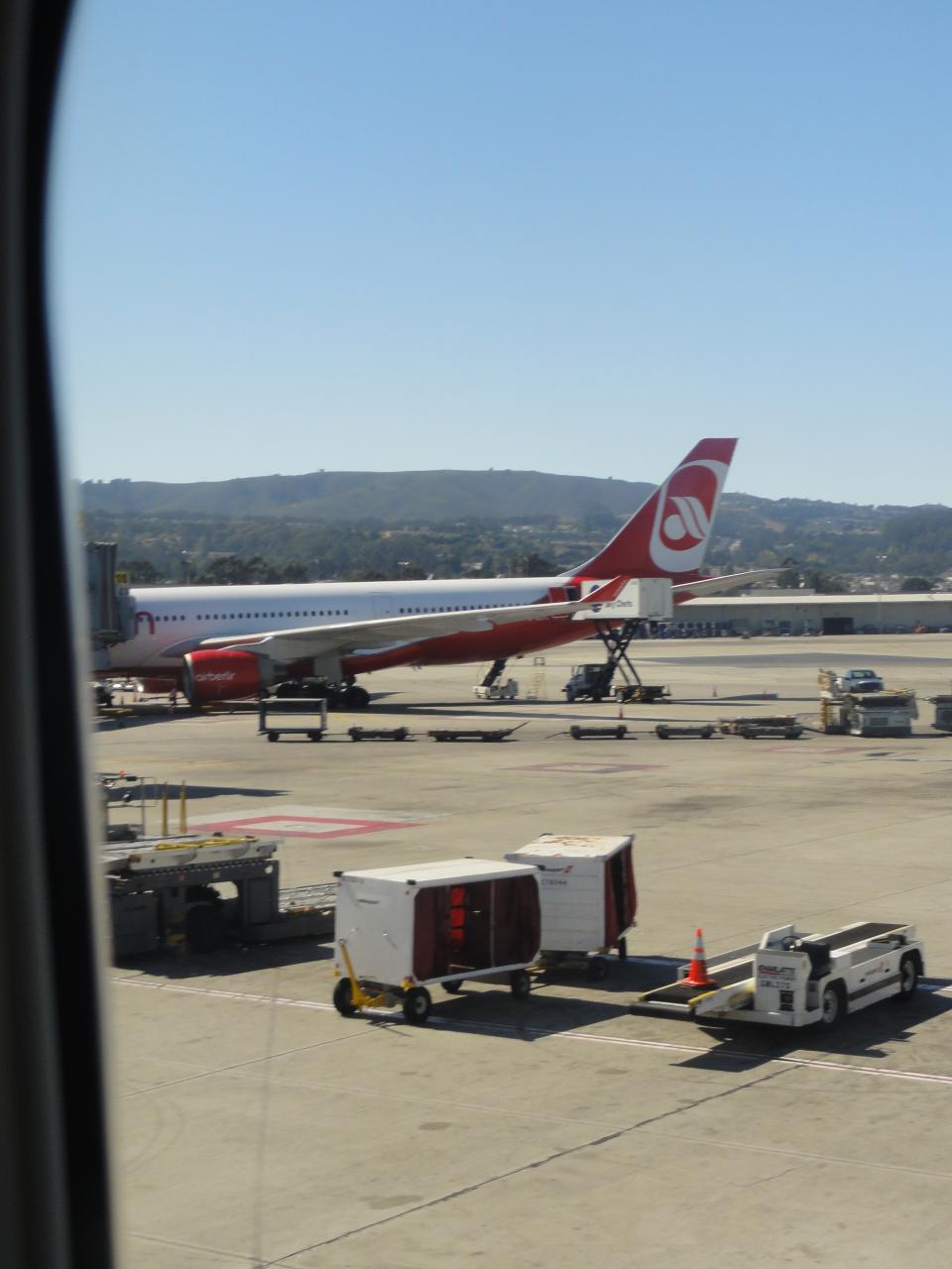Air Berlin Flugzeug in SFO 2010