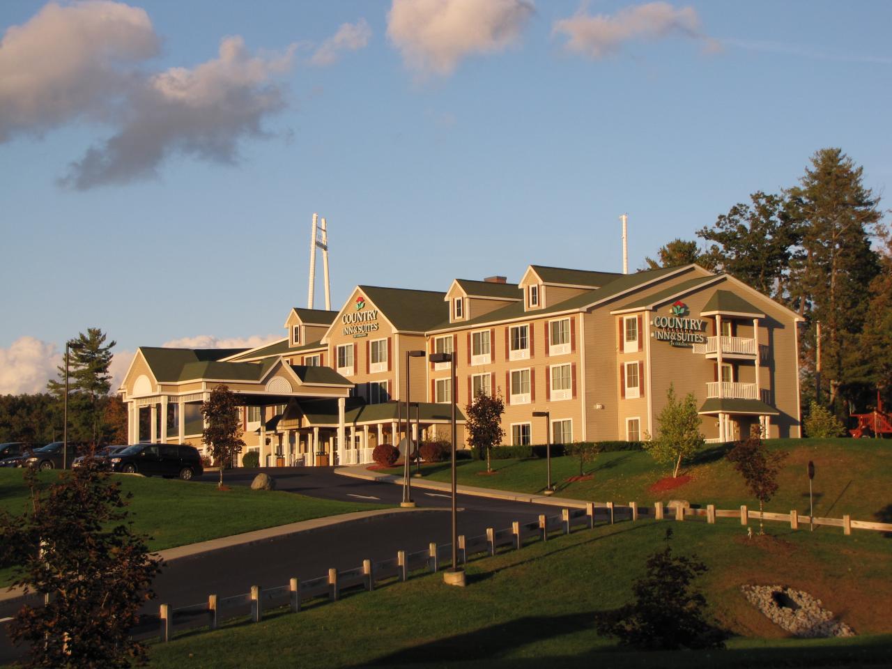 Country Inn and Suites Queensbury