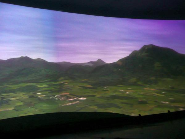 ILS 16 + visual Circling 34 SZG, das aboslute Highlight der Session der hohe Berg rechts ist der Untersberg sÃ¼lich von SZG
