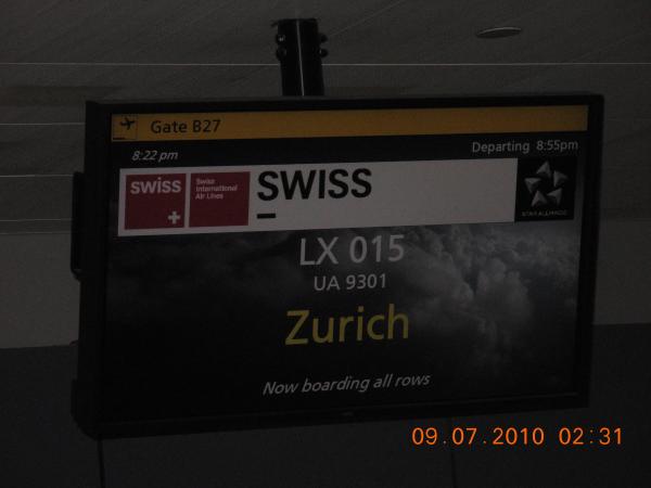 Los geht es - leider kÃ¶nnte ich die LX F Lounge in JFK T4 nicht nutzen. "Schuld" waren lang andauerende Termine und ein Check-In, der indiskutabel la