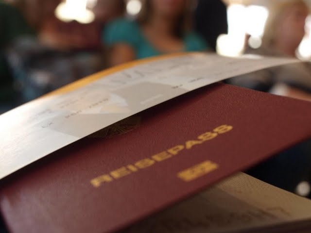 reisepass und boardkarte