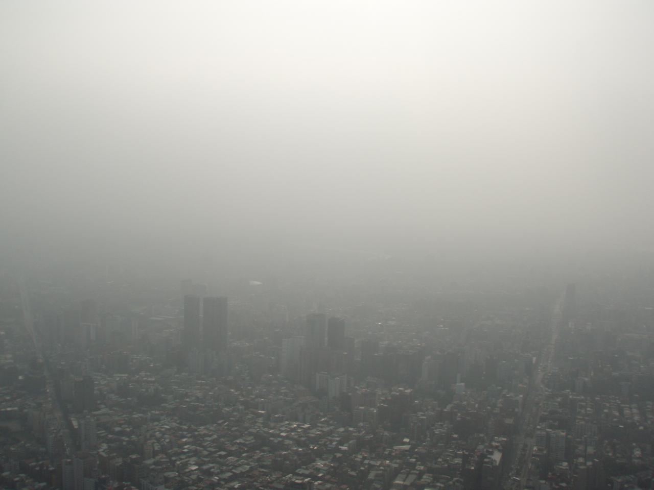 Sicht von der Aussichtsplattform des Taipeh 101