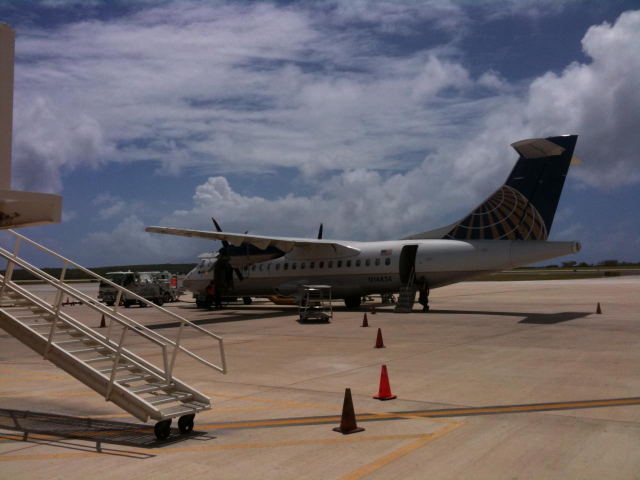 Typisches Flugzeug für die Verbindung Guam - Rota - Saipan